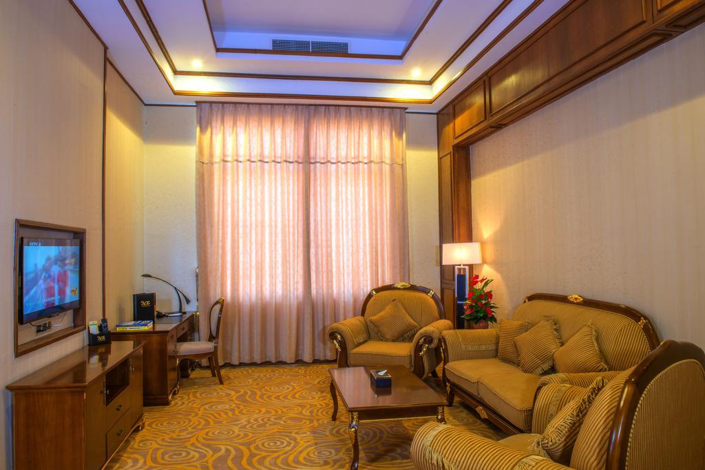 Hotel Royal Aster Naypyidaw Quarto foto